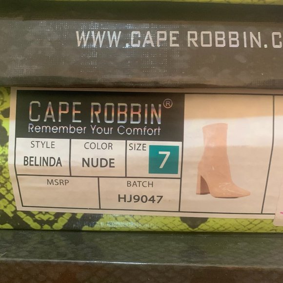 NWT CAPE ROBBIN BELINDA BLOCK HEEL SQUARE TOE NUDE ANKLE BOOTS 5.5 - Picture 7 of 9